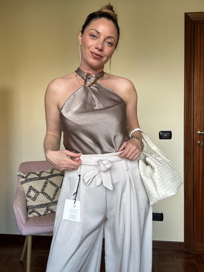 Top Claudia con gioiello