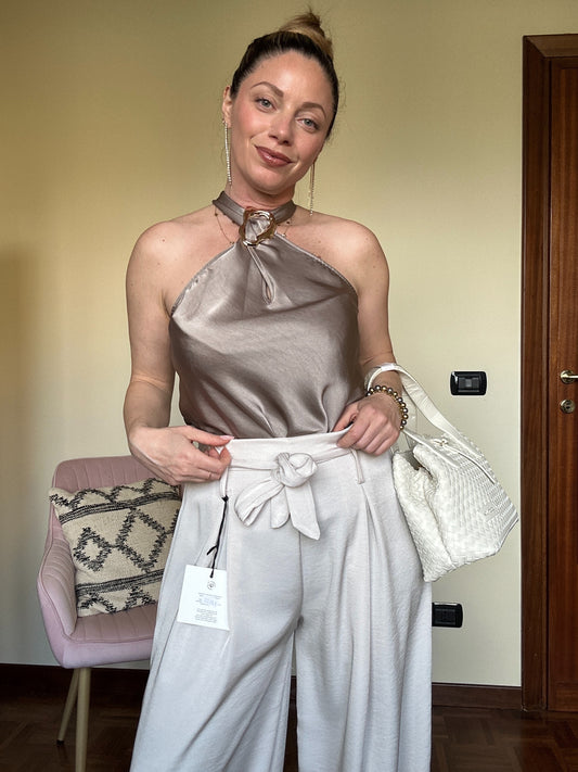 Top Claudia con gioiello